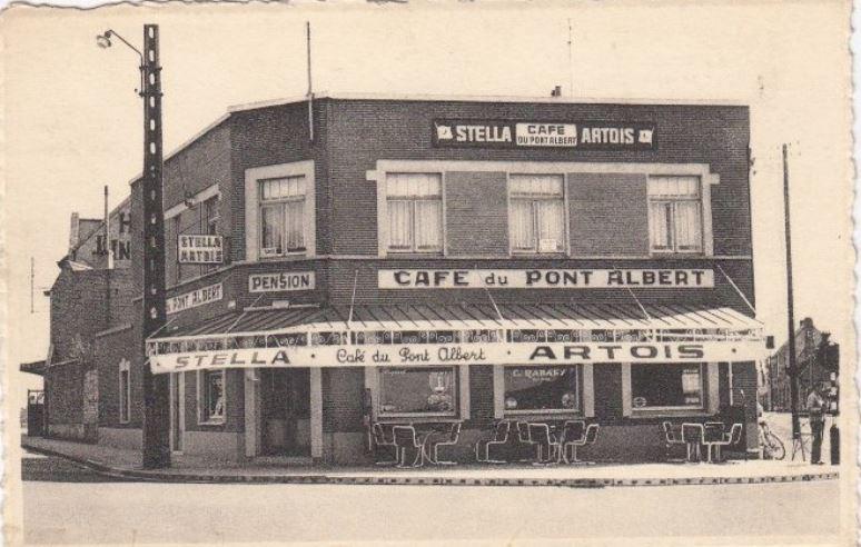 Oude foto van het café du Pont Albert
